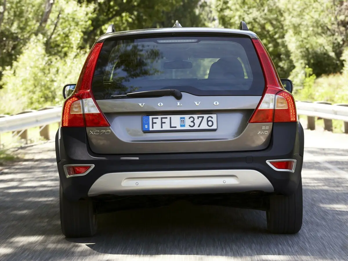 Volvo XC70 II Универсал 5 дв. — сүрөт 4