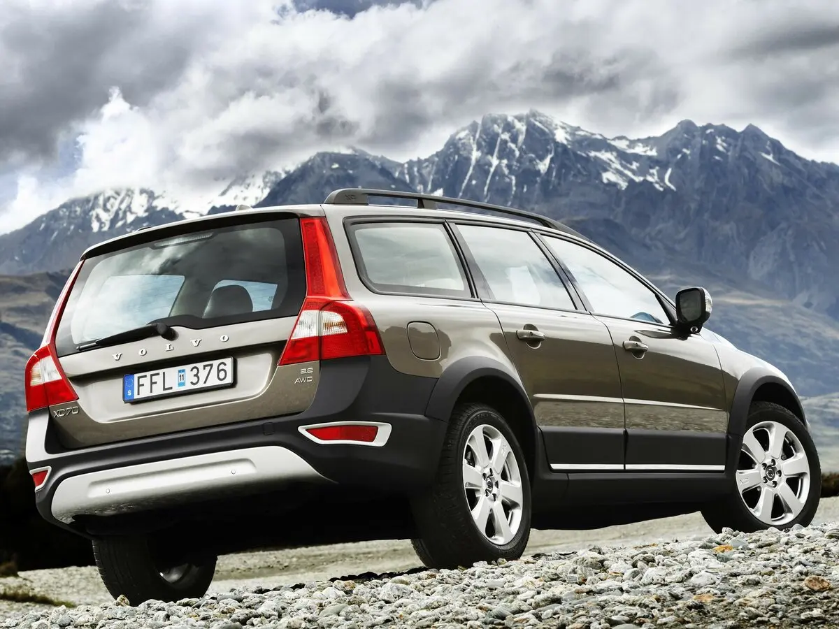 Volvo XC70 II Универсал 5 дв. — сүрөт 5