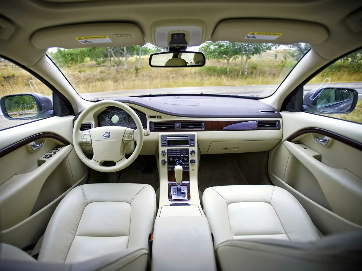 Volvo XC70 II Универсал 5 дв. — сүрөт 6