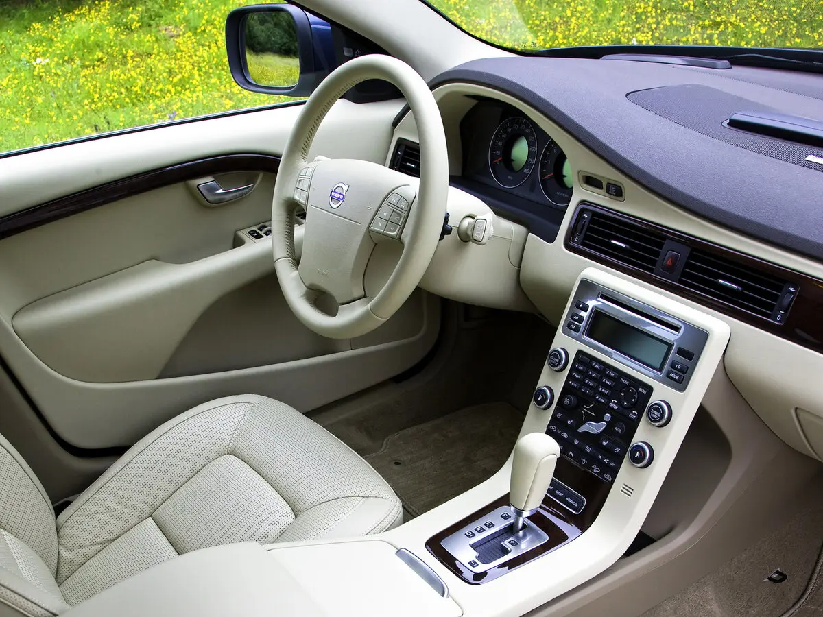 Volvo XC70 II Универсал 5 дв. — сүрөт 7