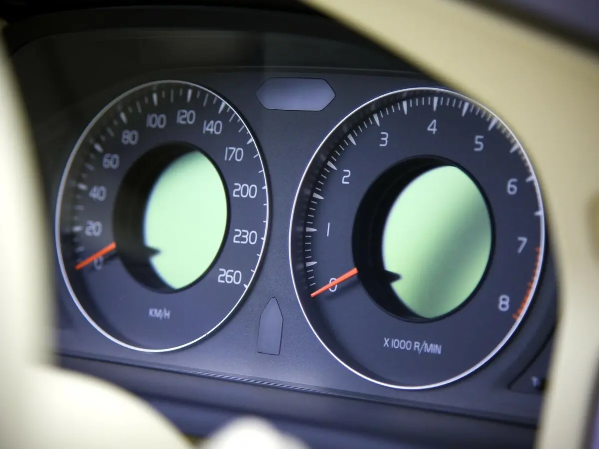 Volvo XC70 II Универсал 5 дв. — сүрөт 8