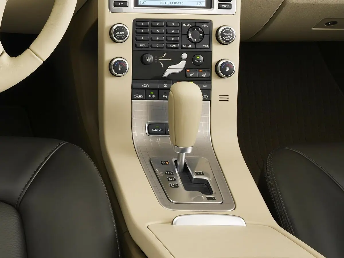 Volvo XC70 II Универсал 5 дв. — сүрөт 11
