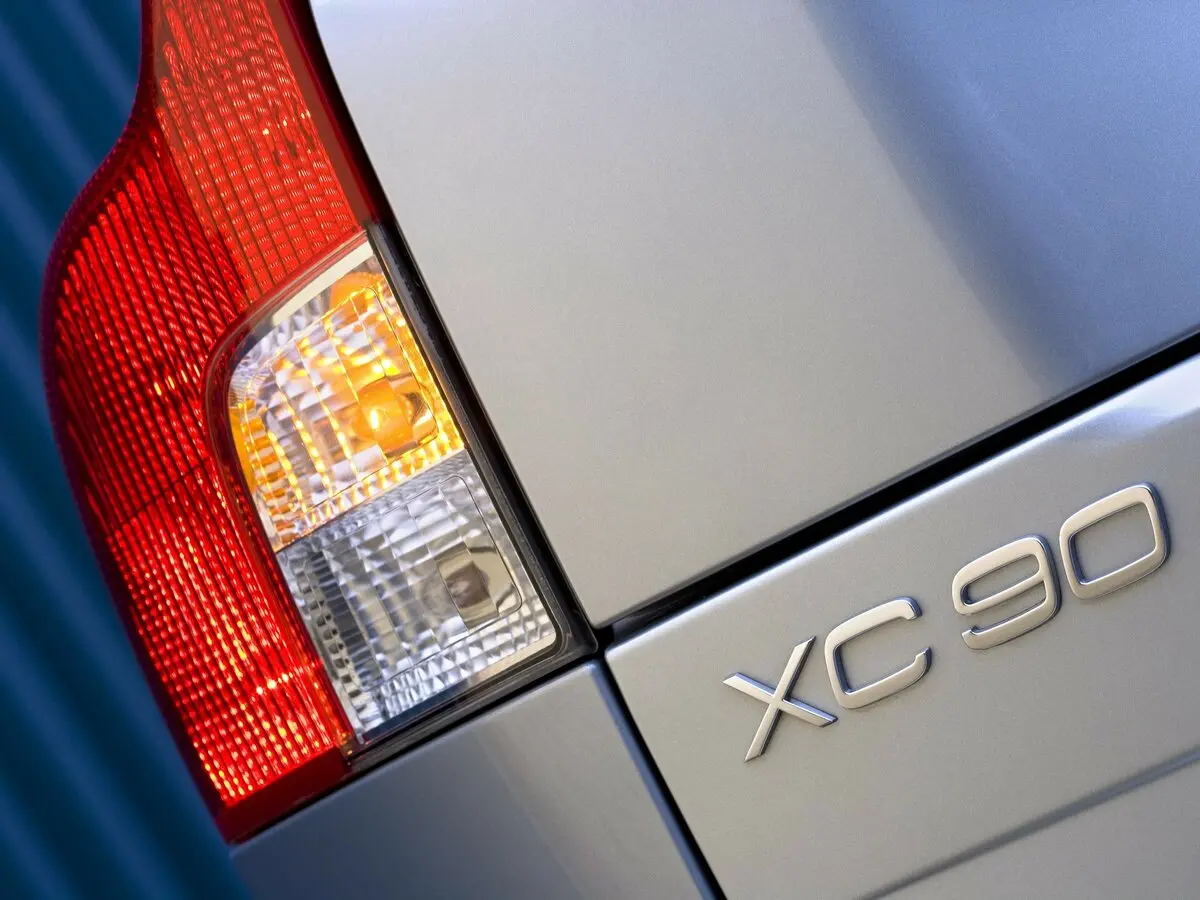 Volvo XC90 I Рестайлинг Внедорожник 5 дв. — 照片 18