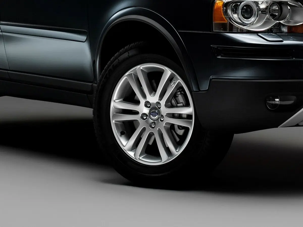 Volvo XC90 I Рестайлинг Внедорожник 5 дв. — 照片 21