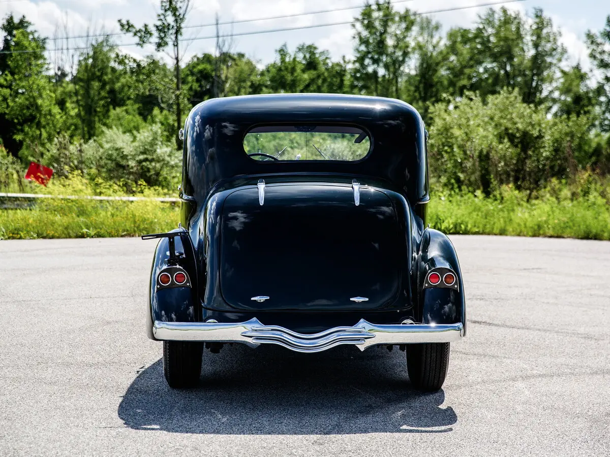 Pierce-Arrow Twelve 1932 – 1938 Седан — сүрөт 4