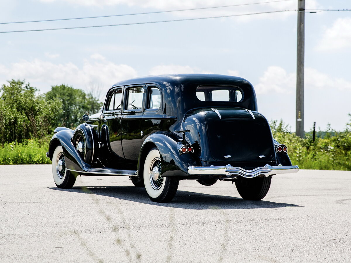 Pierce-Arrow Twelve 1932 – 1938 Седан — фото 5