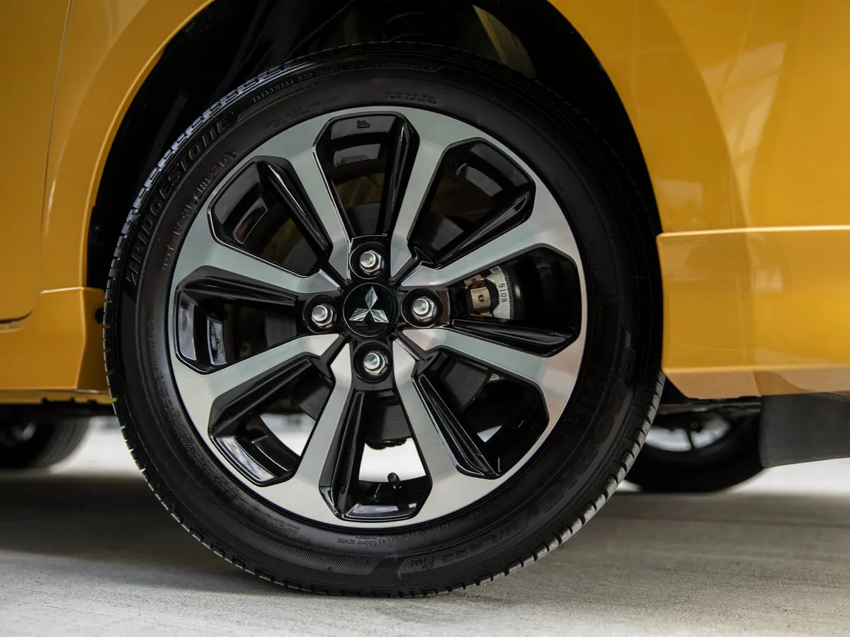 Mitsubishi Mirage VI Рестайлинг 2 Хэтчбек 5 дв. — сүрөт 17