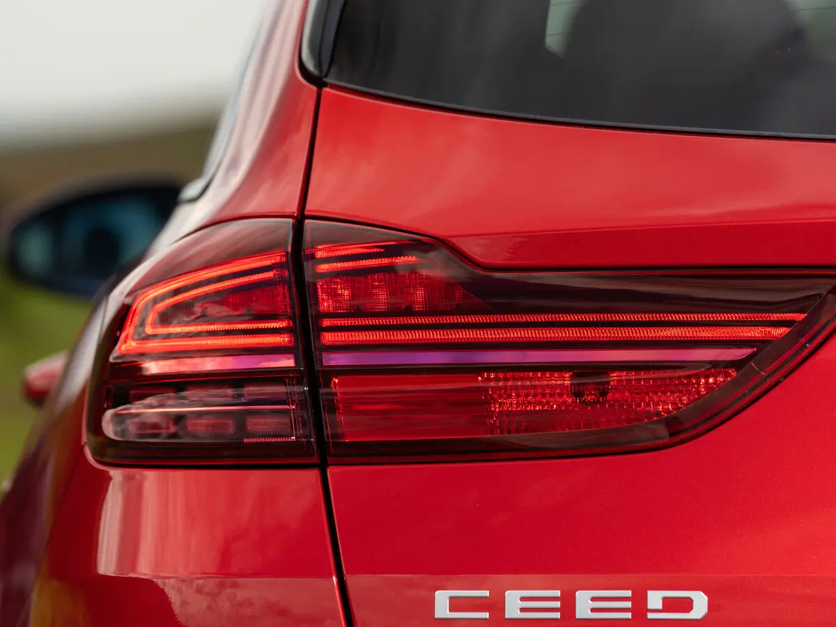Kia Ceed III Рестайлинг Универсал 5 дв. — сүрөт 13
