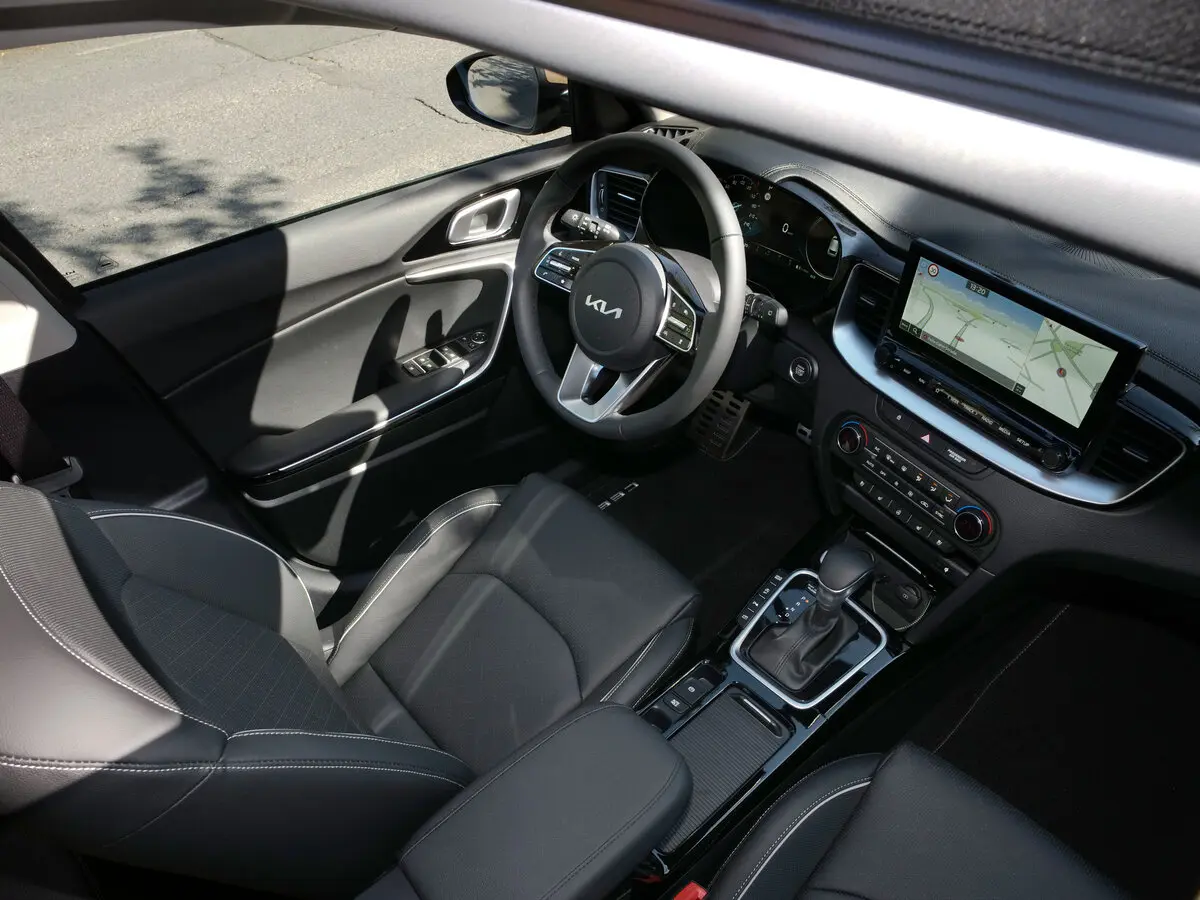 Kia Ceed III Рестайлинг Универсал 5 дв. — сүрөт 14