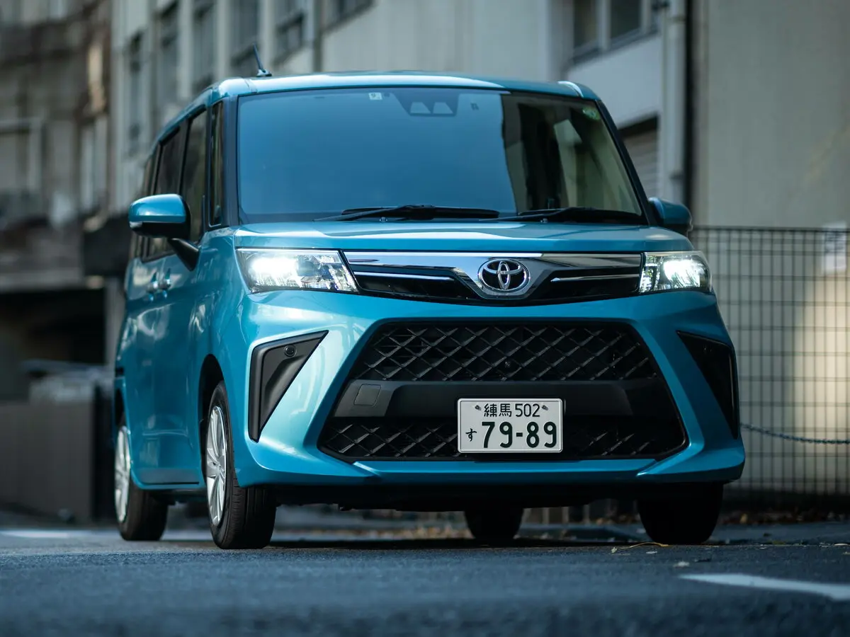 Toyota Roomy I Рестайлинг Микровэн — фото 2