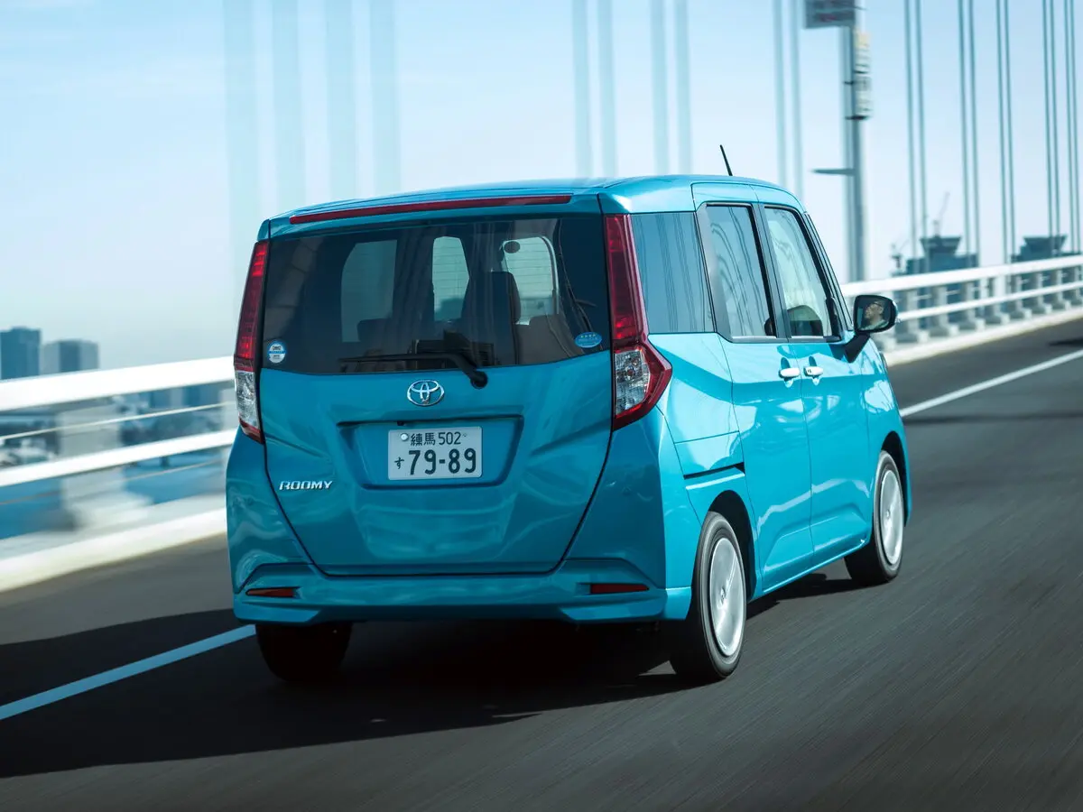 Toyota Roomy I Рестайлинг Микровэн — фото 3