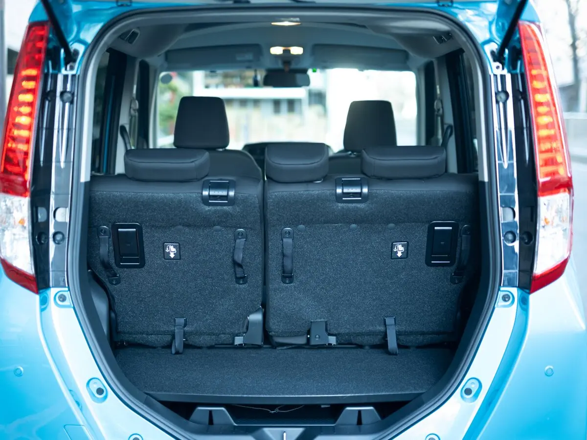 Toyota Roomy I Рестайлинг Микровэн — фото 9