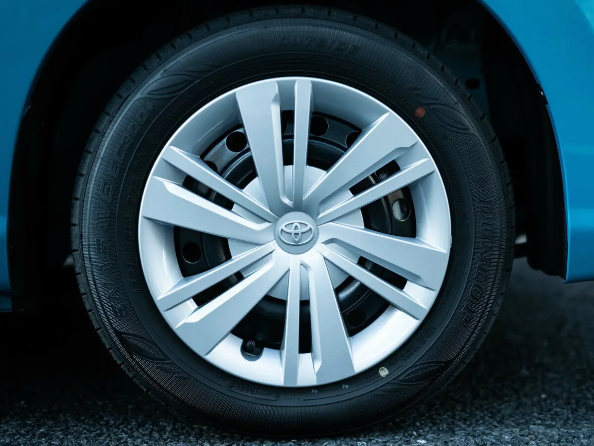 Toyota Roomy I Рестайлинг Микровэн — фото 12