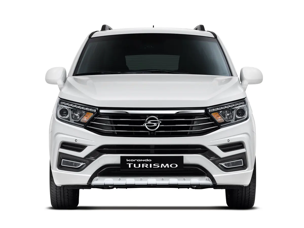 SsangYong Korando Turismo I Рестайлинг Минивэн — фото 3