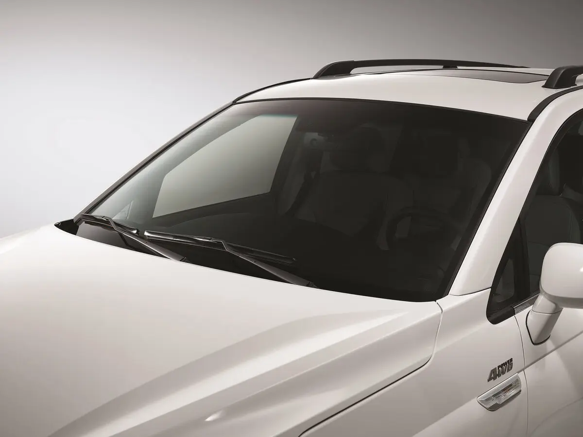 SsangYong Korando Turismo I Рестайлинг Минивэн — фото 8