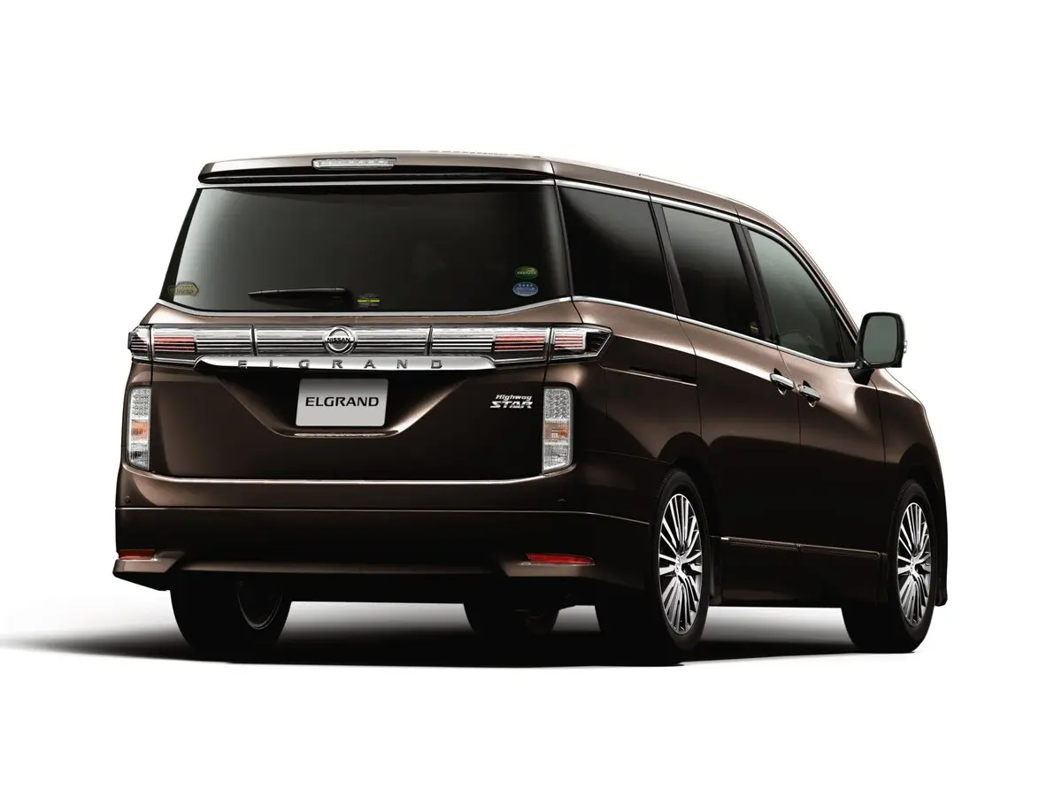 Nissan Elgrand III (E52) Рестайлинг Минивэн — 照片 5