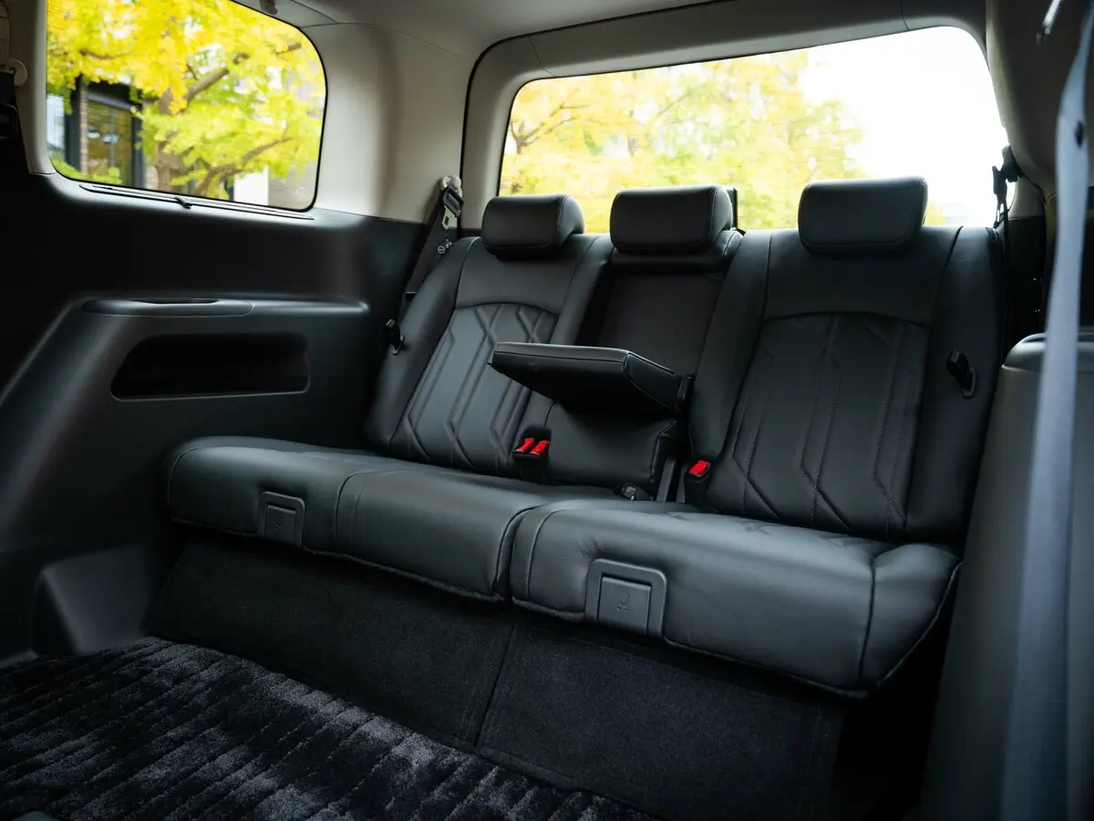 Nissan Elgrand III (E52) Рестайлинг 2 Минивэн — сүрөт 8