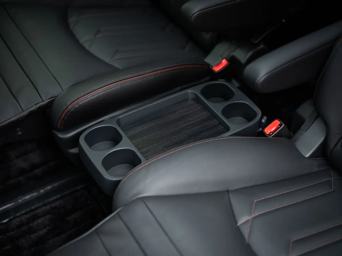 Nissan Elgrand III (E52) Рестайлинг 2 Минивэн — сүрөт 11