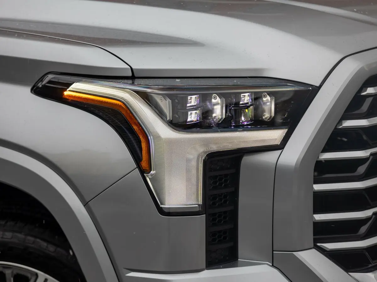 Toyota Tundra III Пикап Двойная кабина Double Cab — photo 23