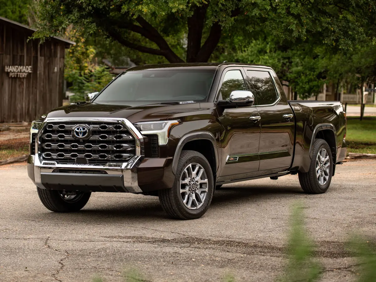 Toyota Tundra III Пикап Двойная кабина CrewMax
