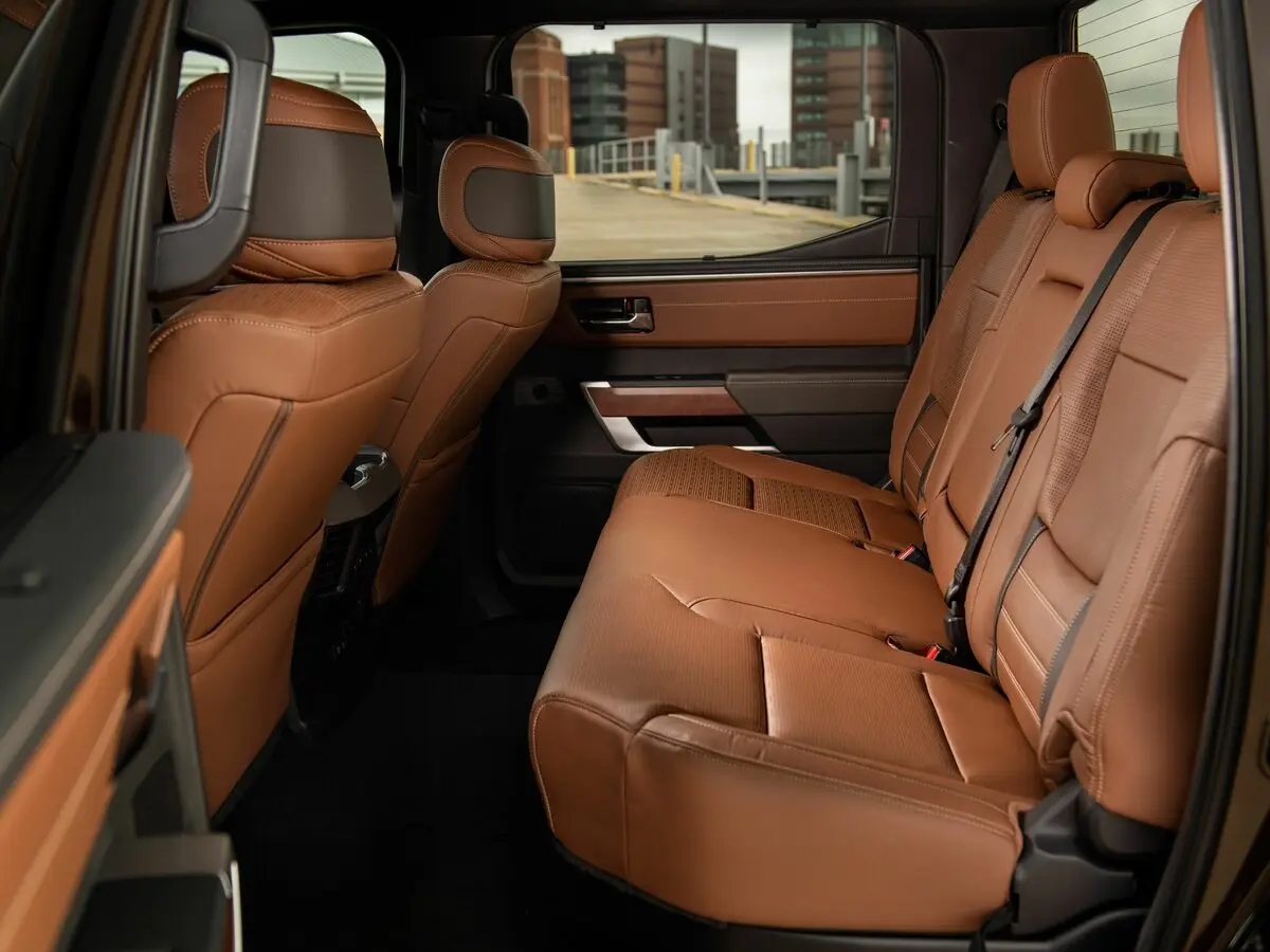Toyota Tundra III Пикап Двойная кабина CrewMax — photo 9