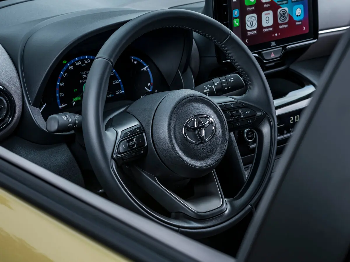 Toyota Yaris Cross I Внедорожник 5 дв. — сүрөт 7