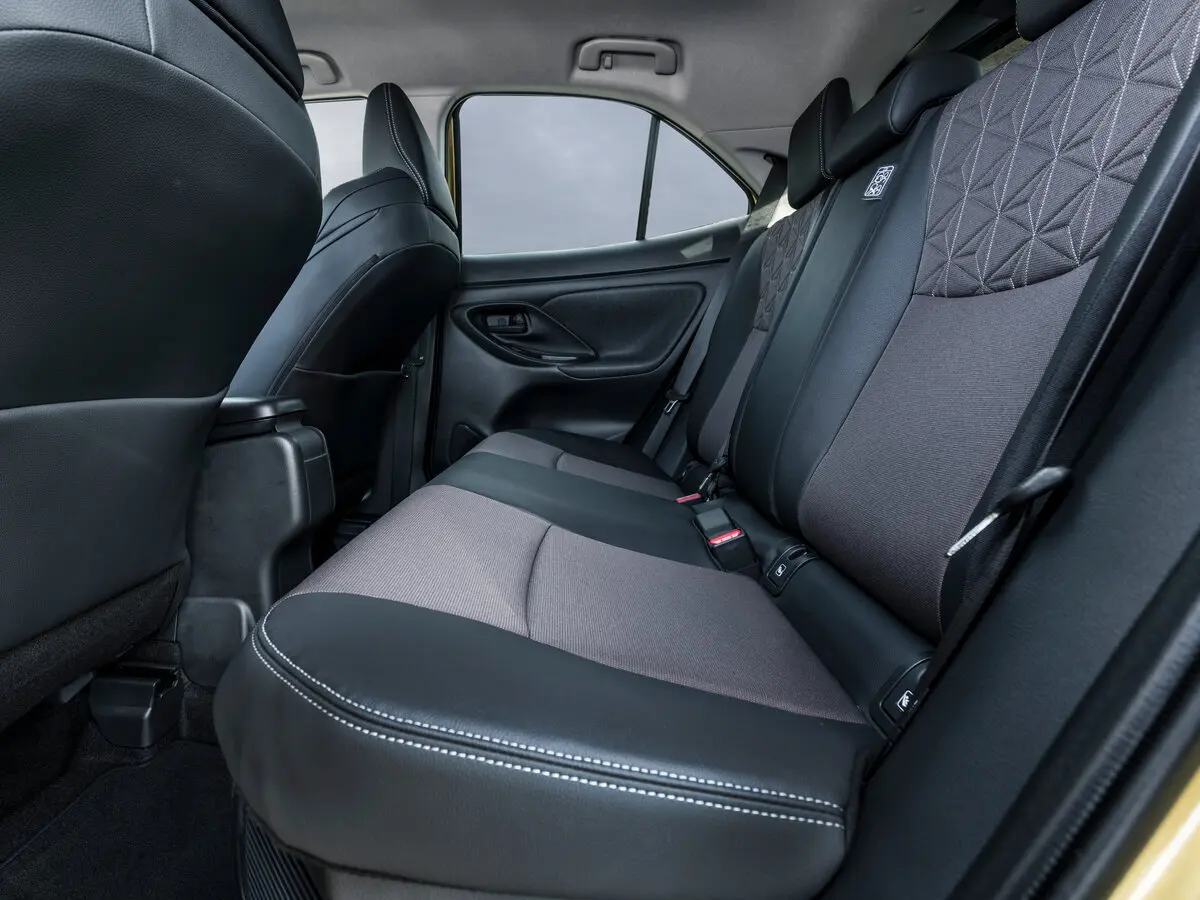 Toyota Yaris Cross I Внедорожник 5 дв. — сүрөт 9