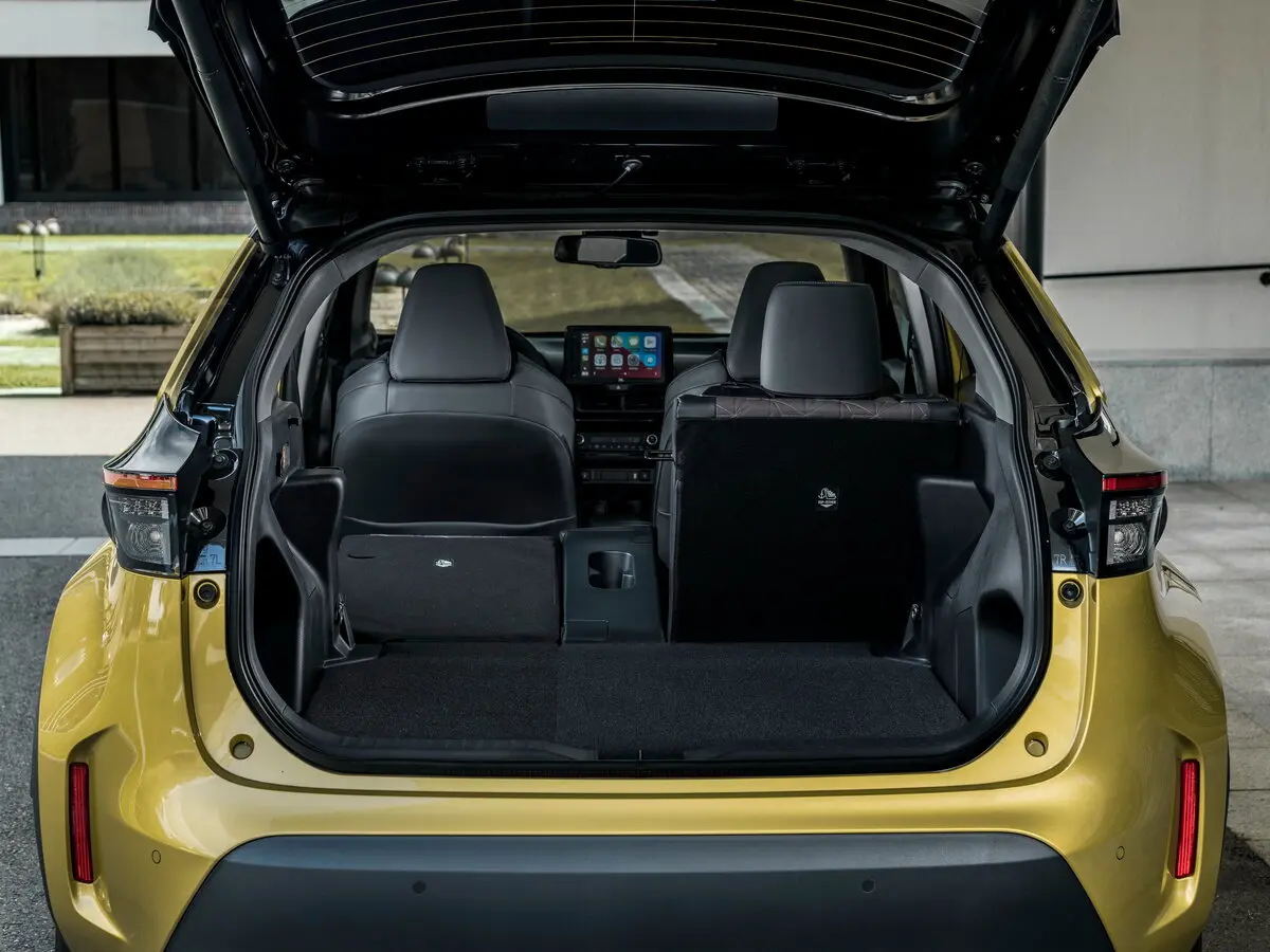 Toyota Yaris Cross I Внедорожник 5 дв. — сүрөт 12
