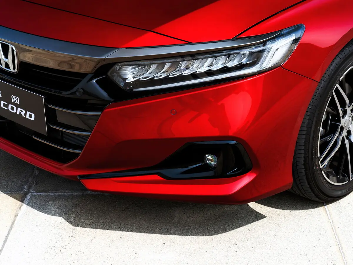 Honda Accord X Рестайлинг Седан — фото 12