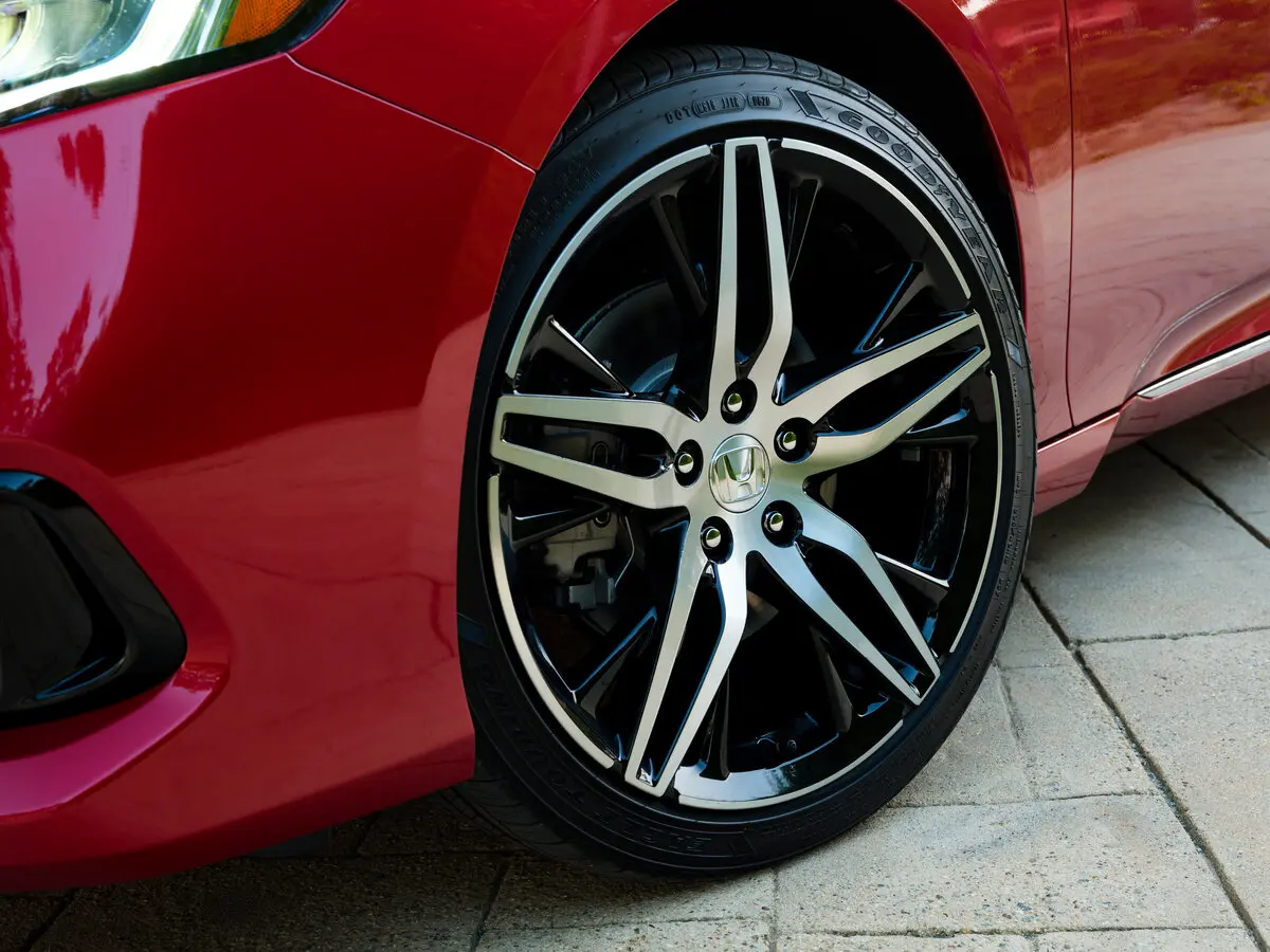 Honda Accord X Рестайлинг Седан — фото 16