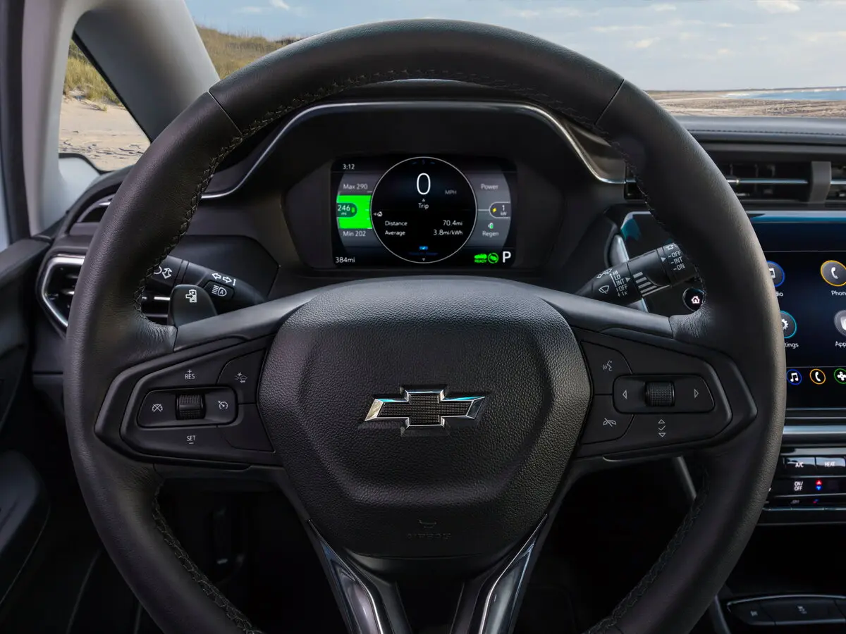 Chevrolet Bolt I Рестайлинг Хэтчбек 5 дв. — сүрөт 8