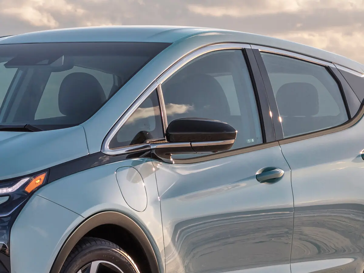 Chevrolet Bolt I Рестайлинг Хэтчбек 5 дв. — сүрөт 11