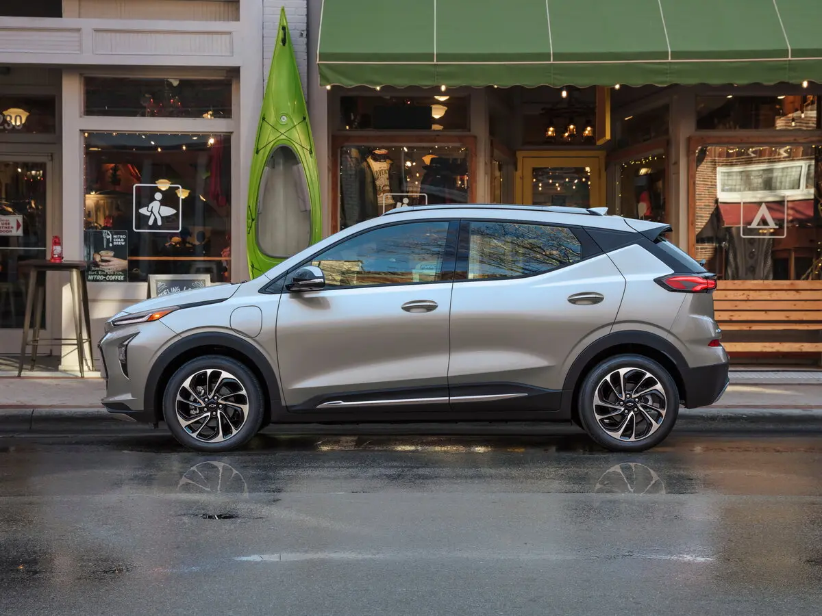 Chevrolet Bolt EUV 2021 – 2023 Внедорожник 5 дв. — 照片 2