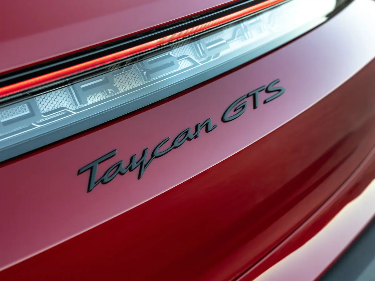 Porsche Taycan I Универсал 5 дв. Sport Turismo — сүрөт 14
