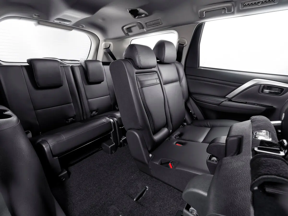 Mitsubishi Montero Sport III Рестайлинг Внедорожник 5 дв. — фото 8