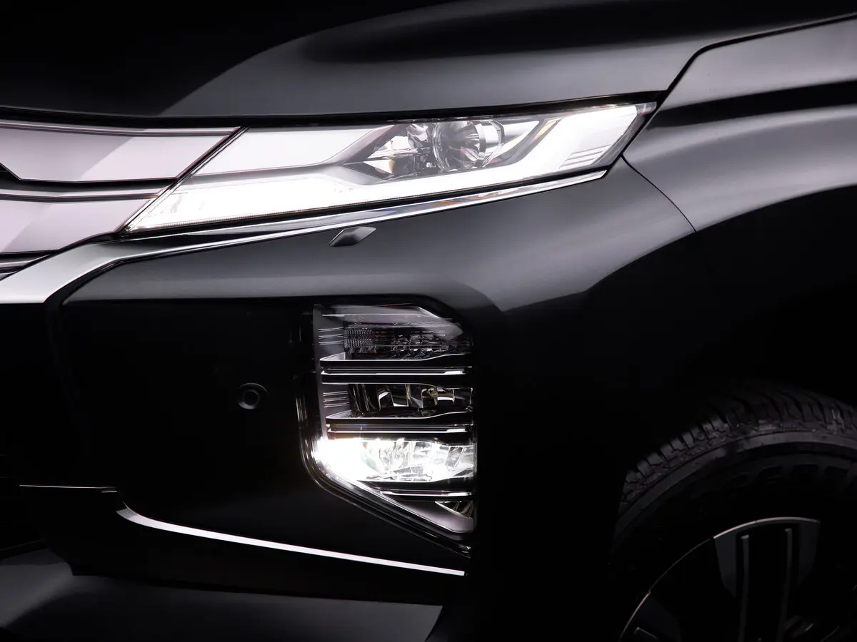 Mitsubishi Montero Sport III Рестайлинг Внедорожник 5 дв. — фото 10