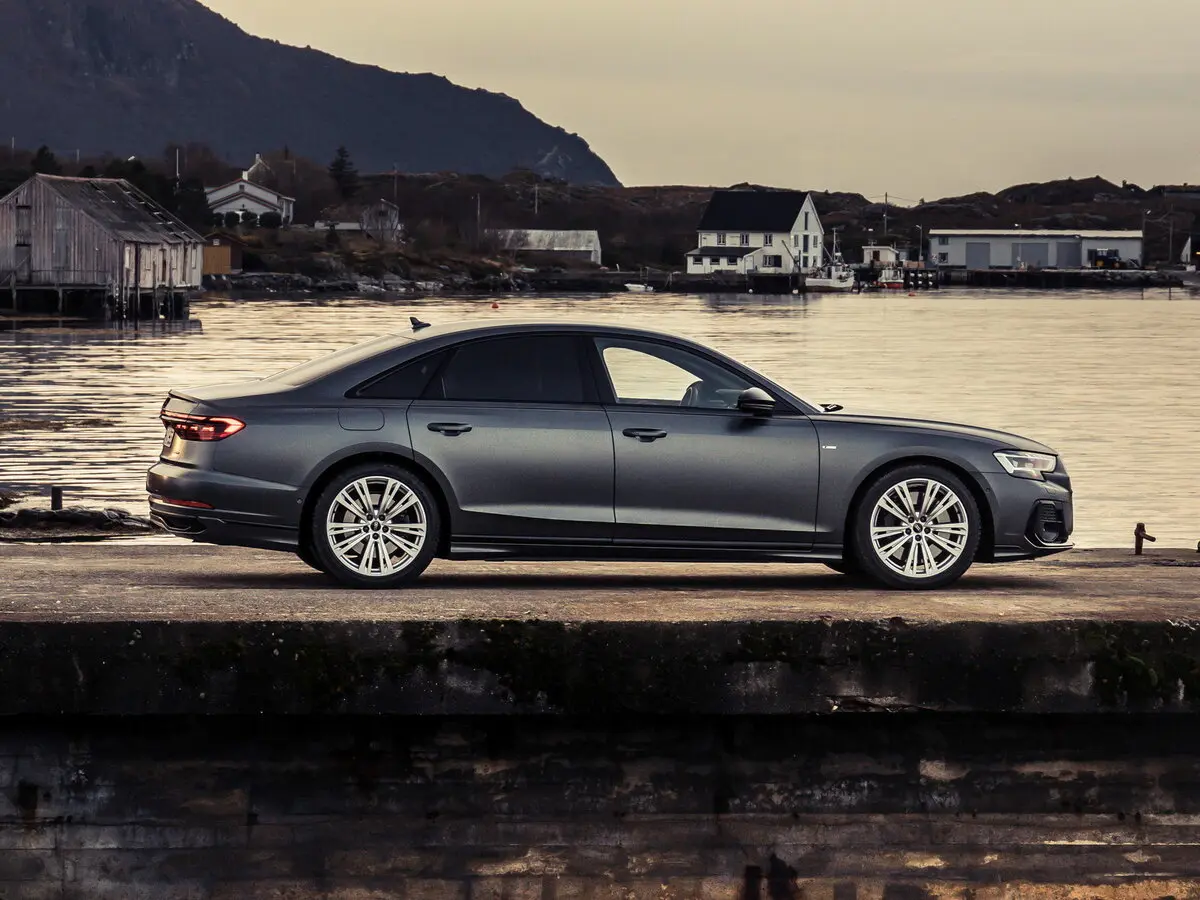 Audi A8 IV (D5) Рестайлинг Седан — photo 2