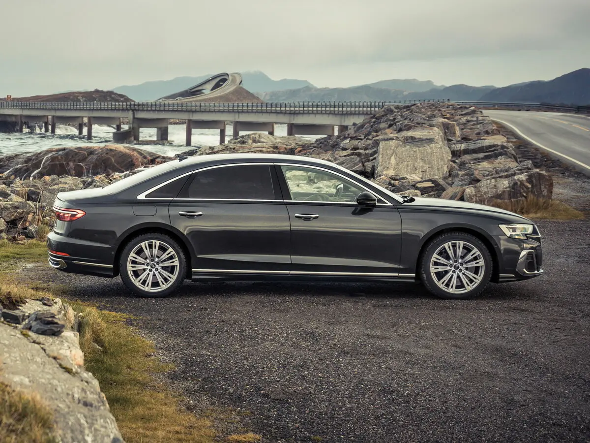 Audi A8 IV (D5) Рестайлинг Седан Long — сүрөт 2