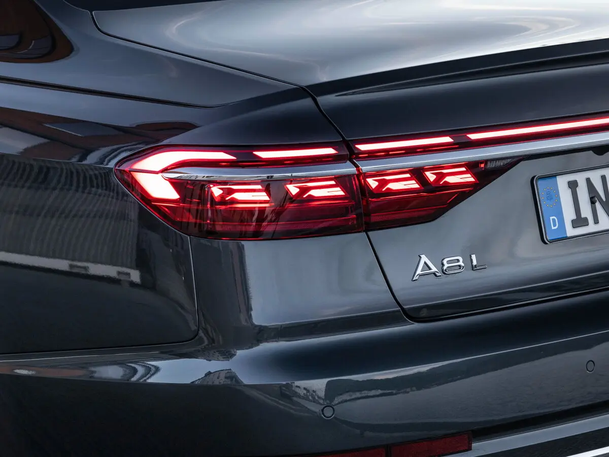 Audi A8 IV (D5) Рестайлинг Седан Long — сүрөт 11