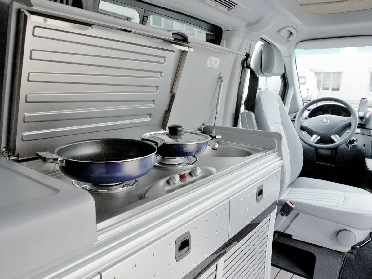 Mercedes-Benz Marco Polo II (W639) Рестайлинг Минивэн — 照片 8