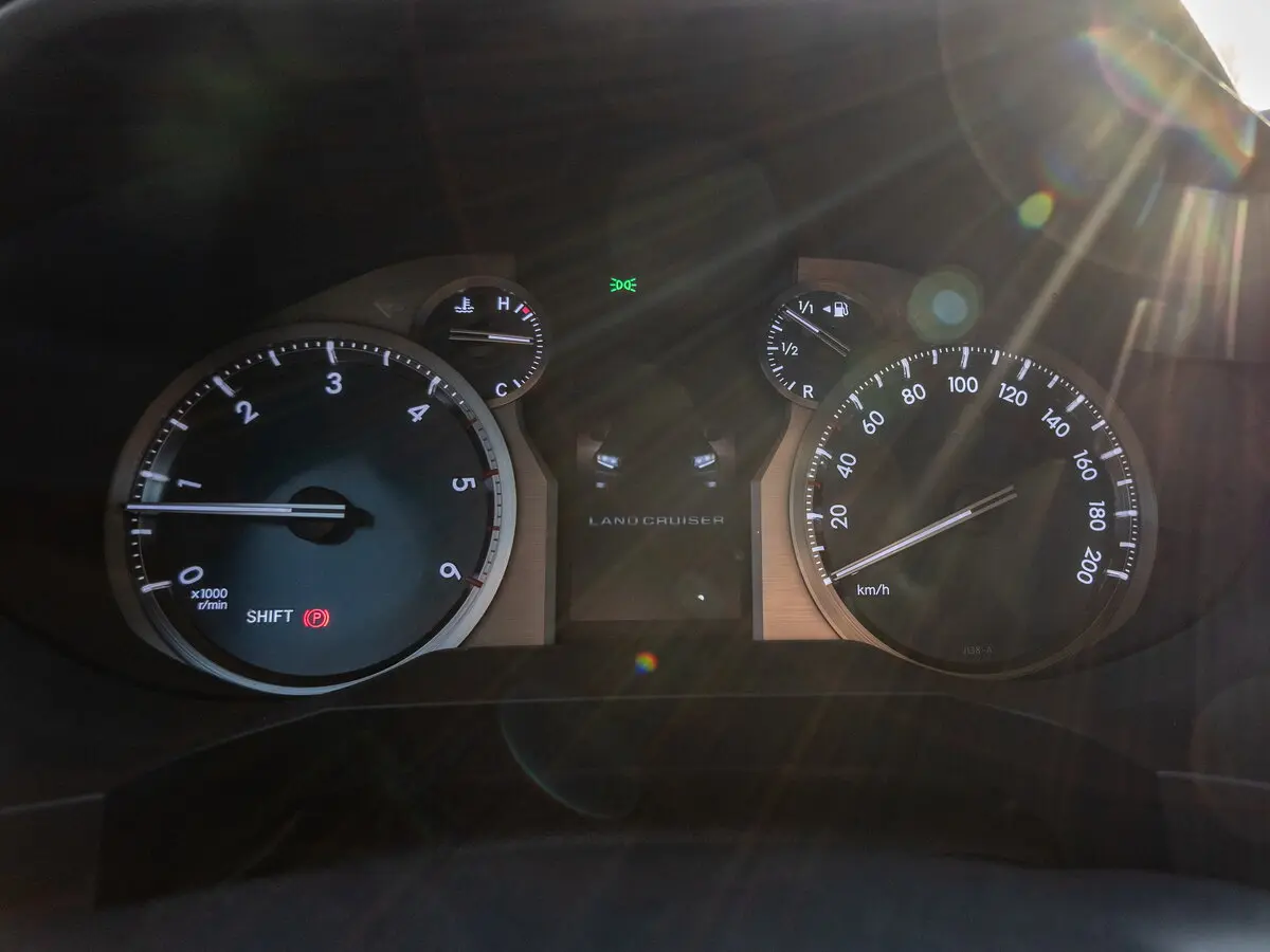 Toyota Land Cruiser Prado 150 Series Рестайлинг 2 Внедорожник 3 дв. — фото 8