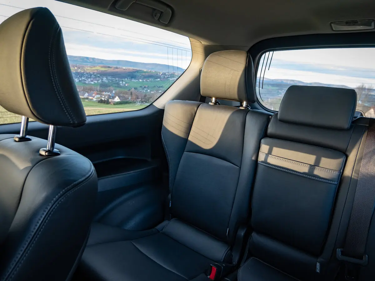 Toyota Land Cruiser Prado 150 Series Рестайлинг 2 Внедорожник 3 дв. — фото 9