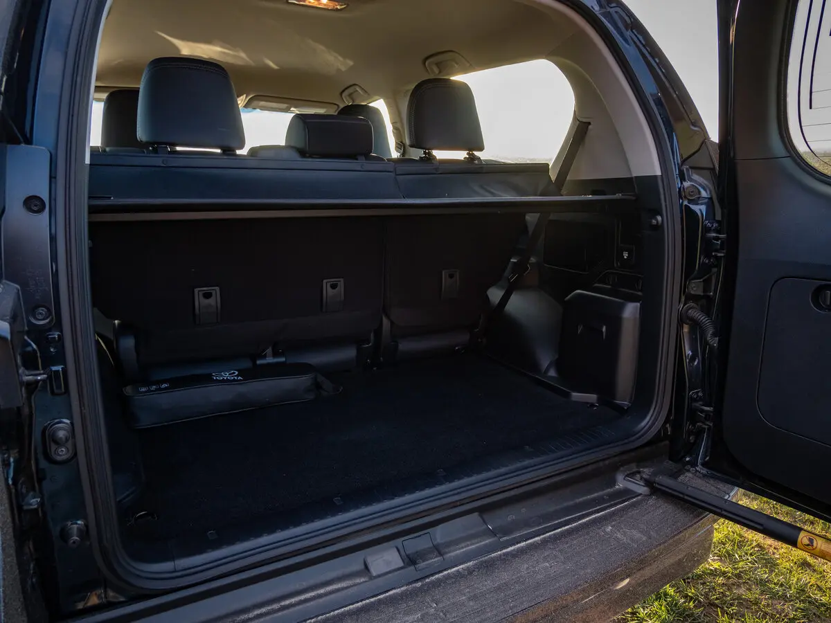 Toyota Land Cruiser Prado 150 Series Рестайлинг 2 Внедорожник 3 дв. — фото 10