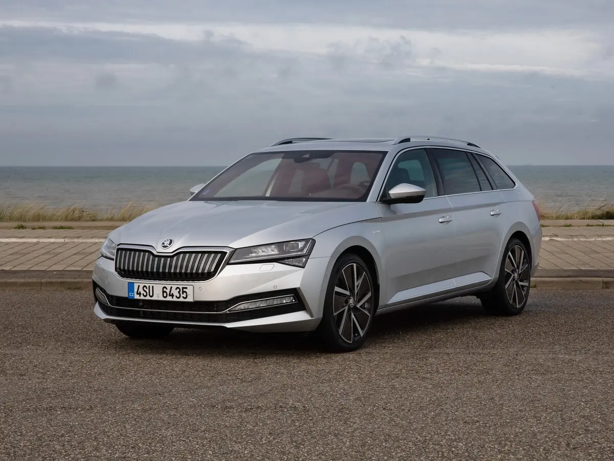 Skoda Superb III Рестайлинг Универсал 5 дв.