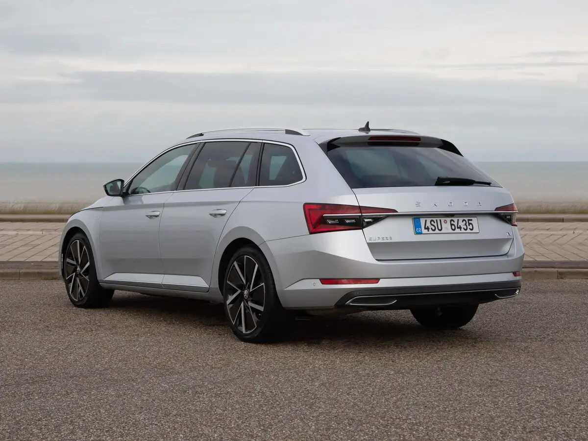 Skoda Superb III Рестайлинг Универсал 5 дв. — сүрөт 5