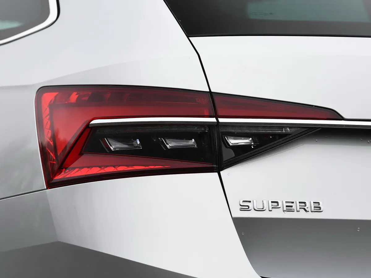 Skoda Superb III Рестайлинг Универсал 5 дв. — сүрөт 15