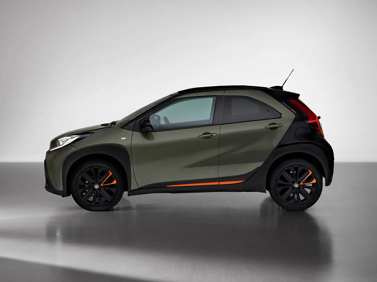 Toyota Aygo X I Хэтчбек 5 дв. — фото 2