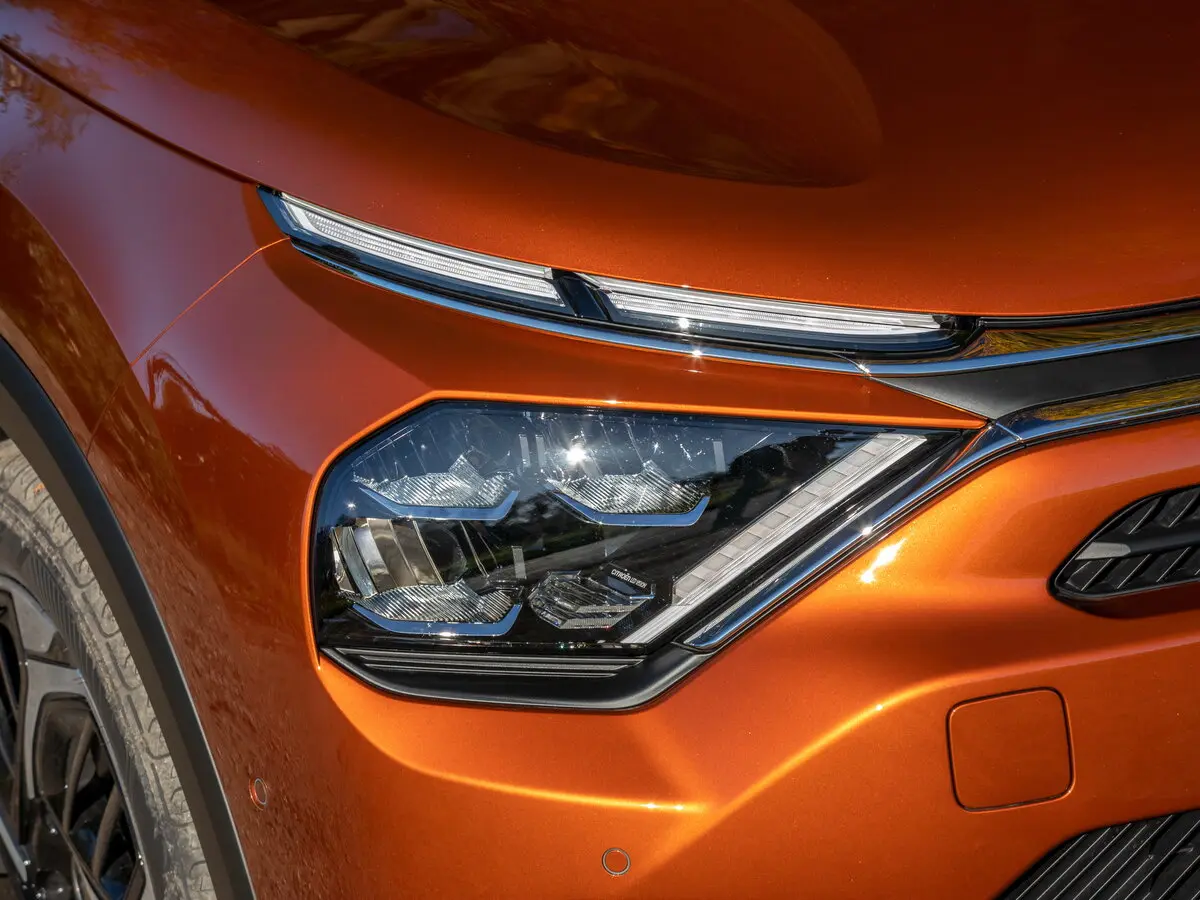 Citroen C4 III Хэтчбек 5 дв. — сүрөт 15