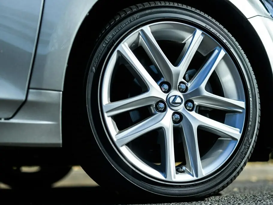Lexus CT I Рестайлинг 2 Хэтчбек 5 дв. — сүрөт 12