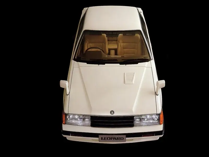 Nissan Leopard I (F30) Седан-хардтоп — сүрөт 3